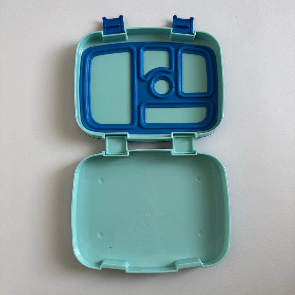 Bentgo Kids lunchbox. Brand new! Blue - Picture 6 of 12